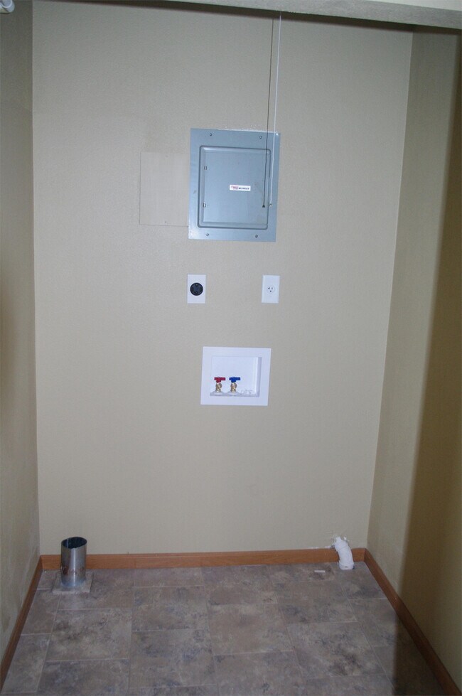 Building Photo - One Bedroom In Shiloh