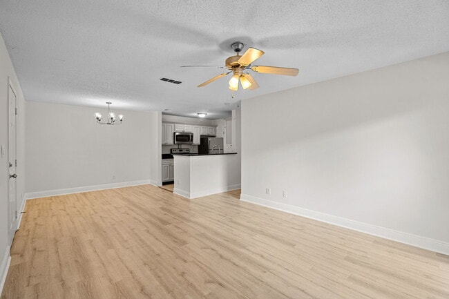 Building Photo - 5207 Santa Fe Pkwy