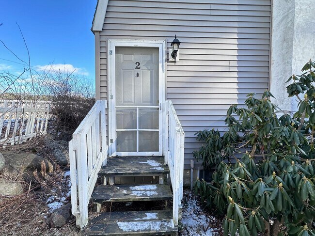 Foto del edificio - 49 Mudgett Hill Rd