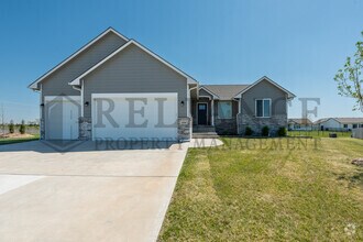 Building Photo - 1558 N Aster Cir