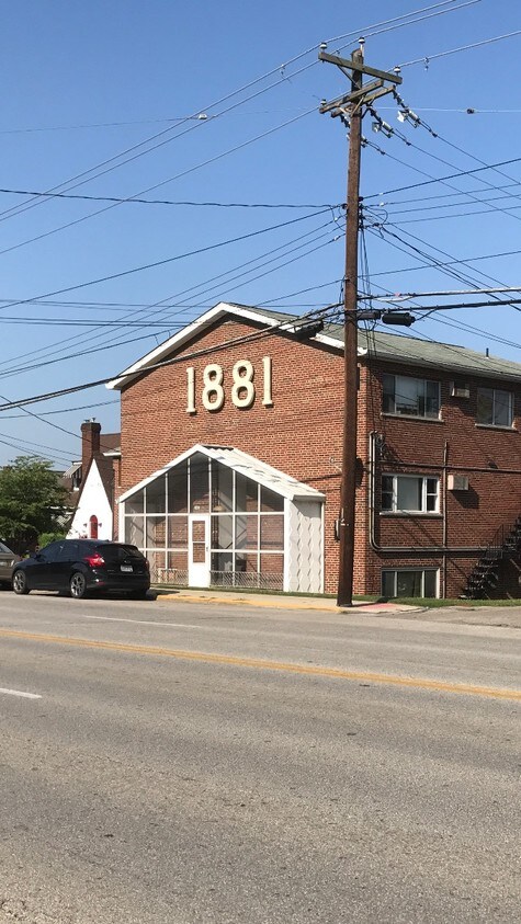 1 Bedroom Great Location - 9481 Reading Rd
