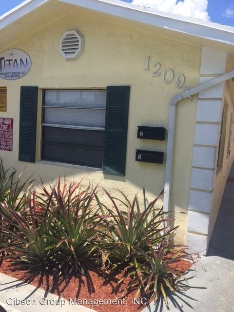 Building Photo - 1209 NW 5th Ave