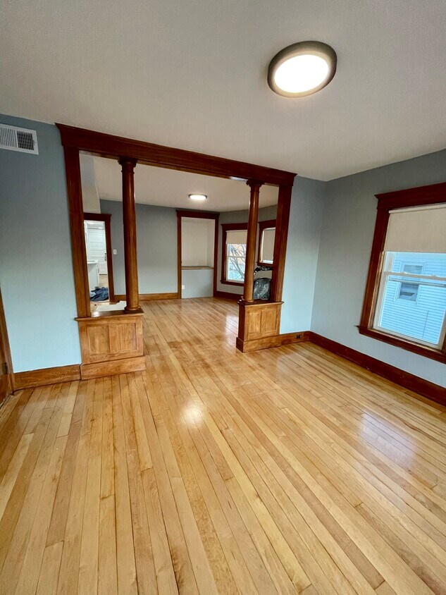 Primary Photo - 47 Freeland St