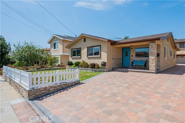 Foto del edificio - 2111 Pullman Ln