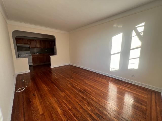 Building Photo - 1 bedroom in SUNNYSIDE NY 11104