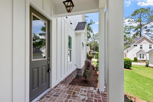 Foto del edificio - 523 Glenview Dr