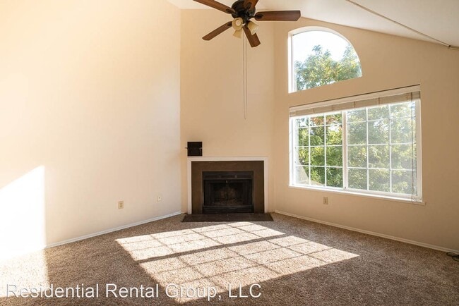 Building Photo - 1 br, 1 bath House - 17548 NW Springville ...