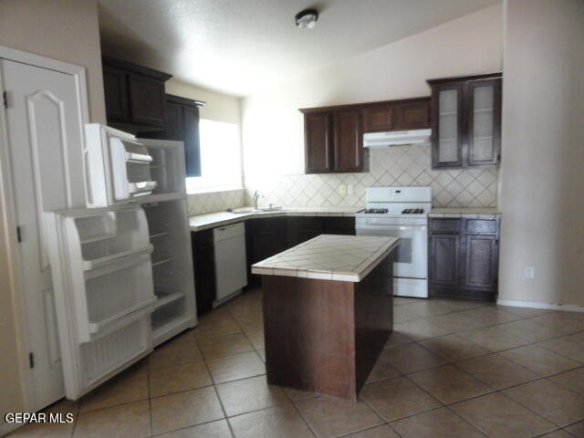 Building Photo - 4657 Joseph Rodriguez Dr