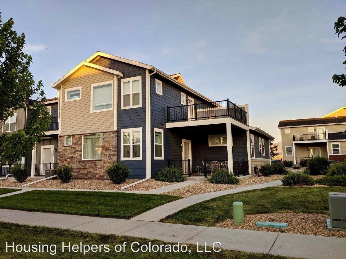 Foto principal - 727 Grandview Meadows Dr