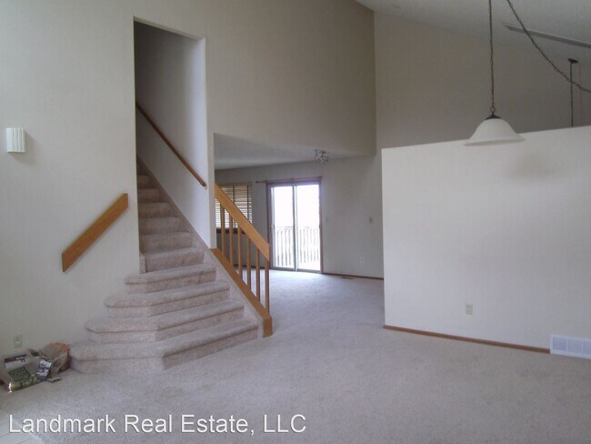Building Photo - 3 br, 3 bath House - 525 Sinton Avenue