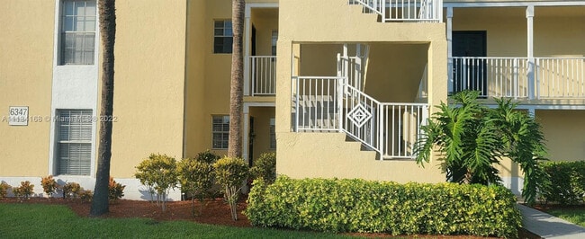 Building Photo - 6347 La Costa Dr