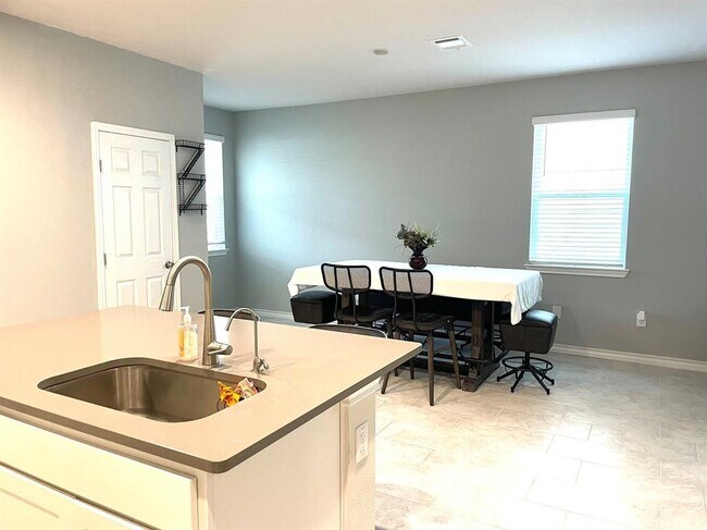 Foto del edificio - 5409 E 51st St