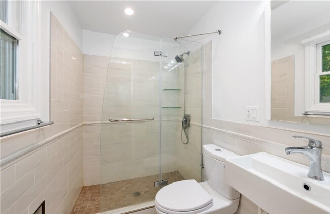 Foto del edificio - 29-33-2212 212th St