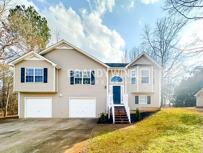 Foto del edificio - 581 Twin Oaks Ln