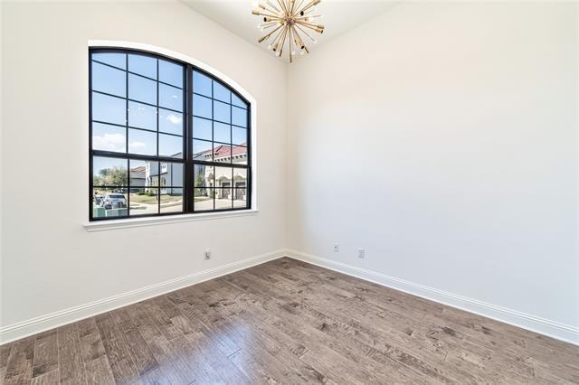 Building Photo - 805 Thomas Dr