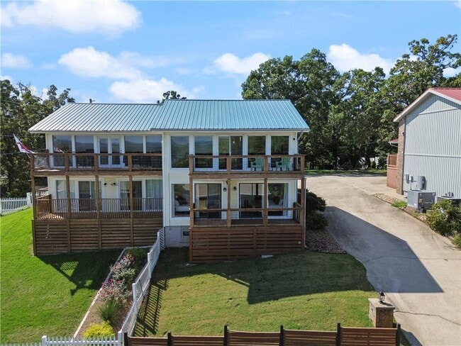 Building Photo - 14813 Dutchmans Dr