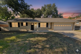 Building Photo - 2006 S 53rd St