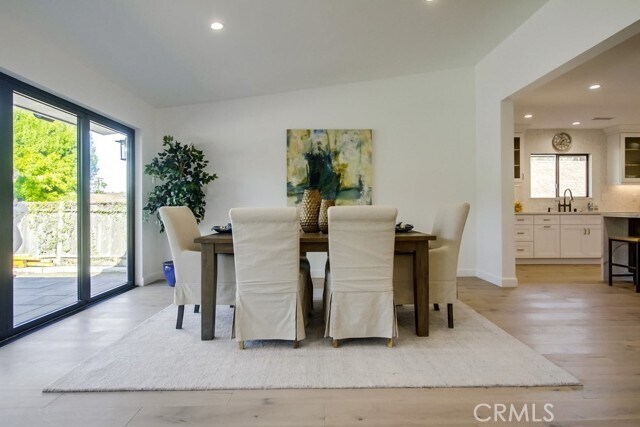 Foto del edificio - 37 Hidden Valley Rd