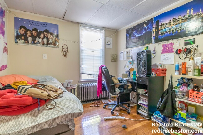 Photo - 28 Monmouth St Apartment