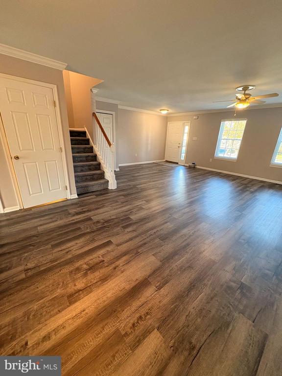 Foto del edificio - 905 Kennedy Ct