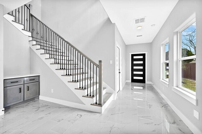 Foto del edificio - 7517 Hezekiah Ln
