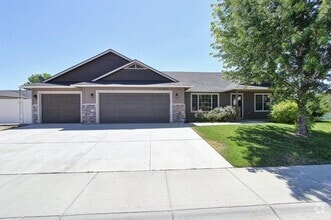 Building Photo - 1161 Kaetzel Way