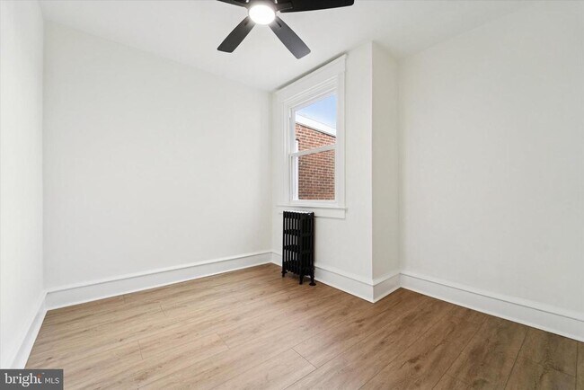 Foto del edificio - 247 Coverly Rd