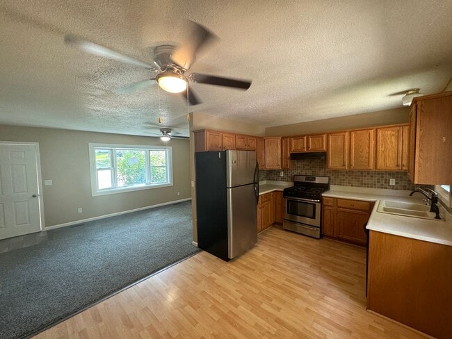 Building Photo - Spacious 3-Bedroom in Milan with 2-Car Garage!