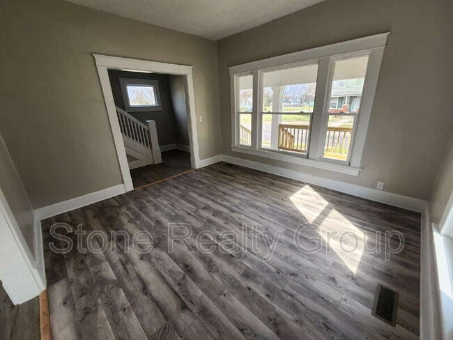 Foto del edificio - 1609 College Ave