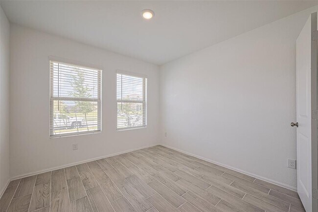 Building Photo - 9603 Fulvetta Briar Ct