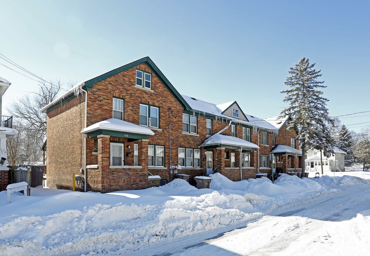 Primary Photo - Rundell Street Apartments