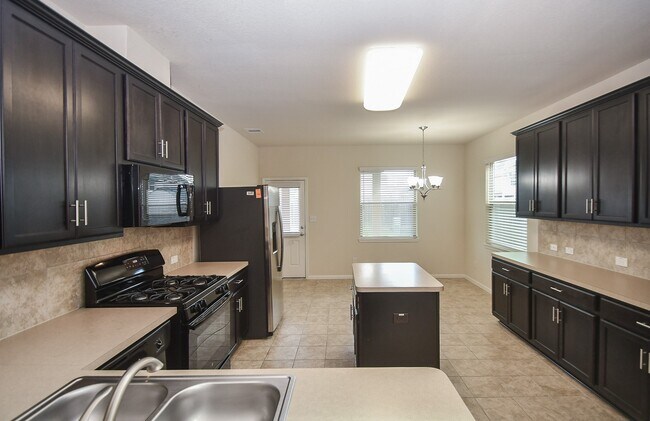 Foto del edificio - 2738 Meandering Elm Trail