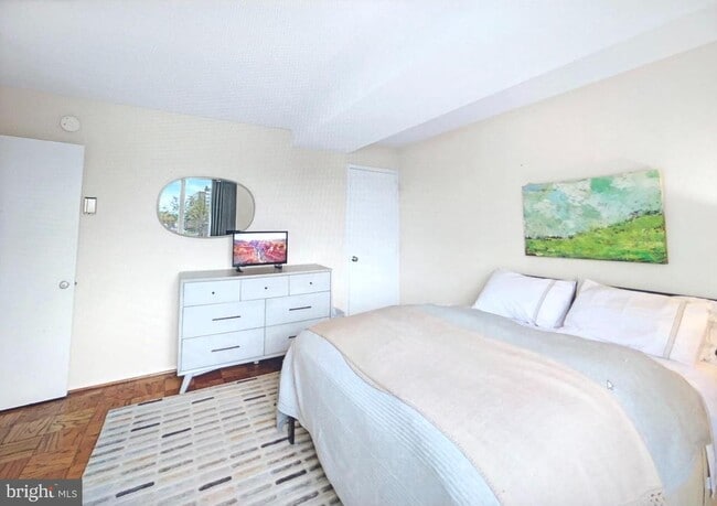 Building Photo - 1311 Delaware Ave SW