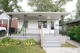 Building Photo - 17144 Heyden St
