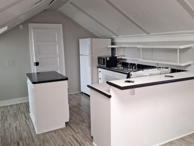 Building Photo - 15th Ave 2023**Raymer