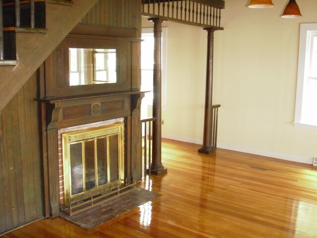 Amplia sala de estar y comedor. - 101 Hampton Cir