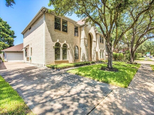 Building Photo - 14202 Scarborough Fair St