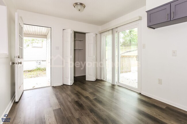 Foto del edificio - Welcome to your absolutely adorable, move-in ready 3 bed, 1 bath!