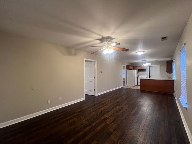 Building Photo - 2004 Grandhaven Dr