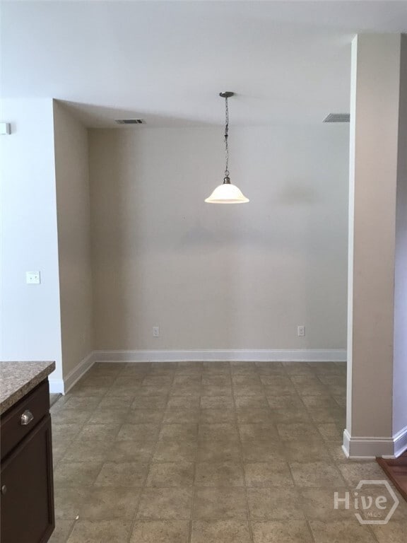Building Photo - 210 Canyon Oak Loop