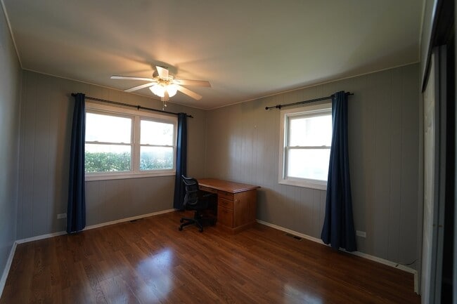 Foto del edificio - 807 Mansfield Ct