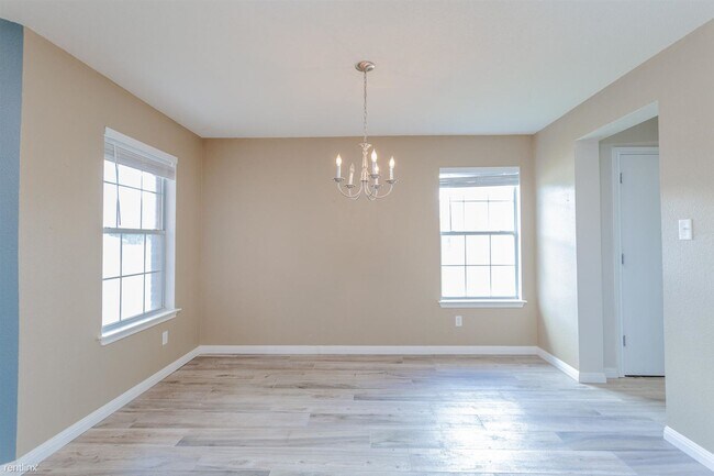 Foto del edificio - 3 br, 2 bath House - 18312 Crestwind Ln