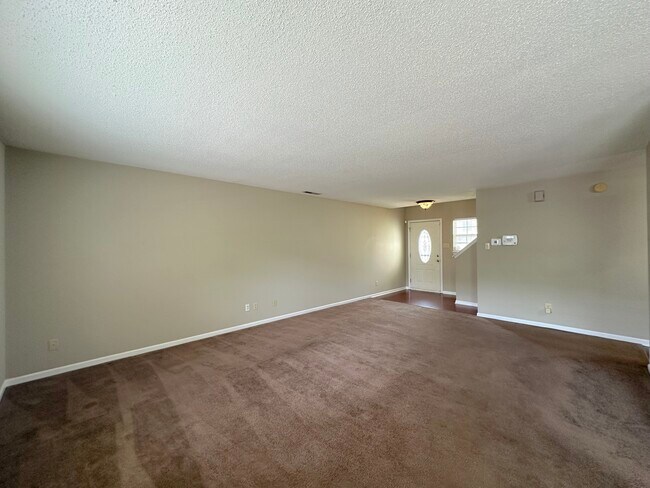 Building Photo - 16684 Lowell Dr
