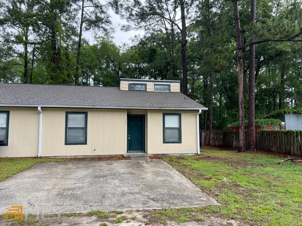 207 T St, St. Marys, GA 31558 Townhouse for Rent in St. Marys, GA