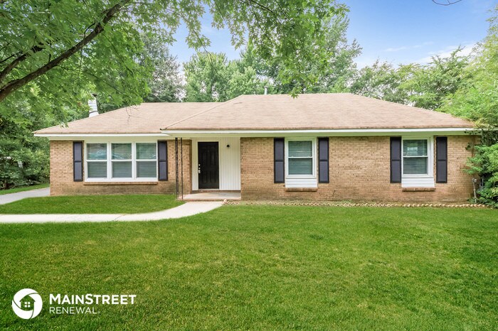 Primary Photo - 221 Huntsmoor Dr