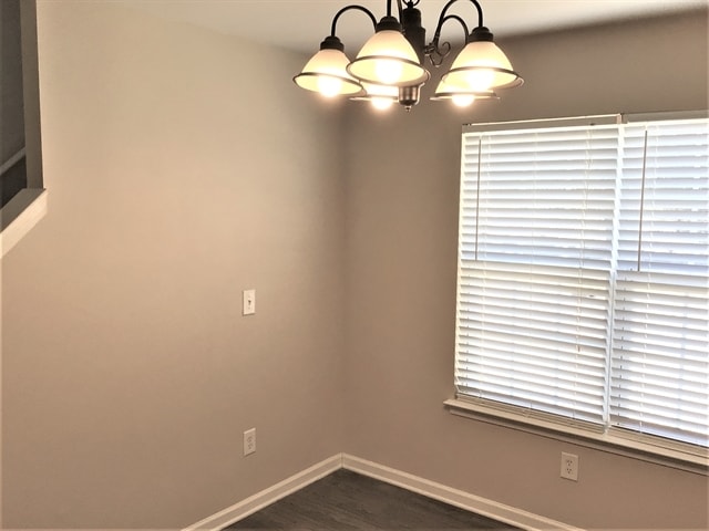 Foto del edificio - 7636 Hidden Creek Dr