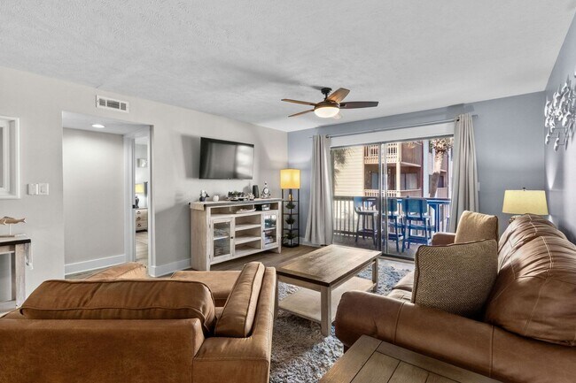 Foto del edificio - “Beachside Living – 2BR/2BA Condo with Ocean Views”