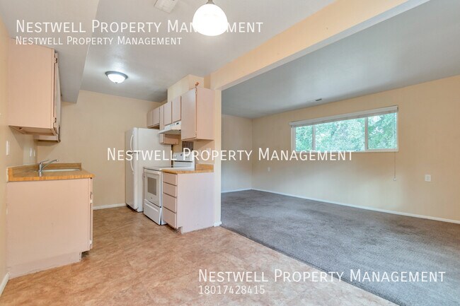 Foto del edificio - $500 OFF 1ST MONTH'S RENT! Great Condo in ...