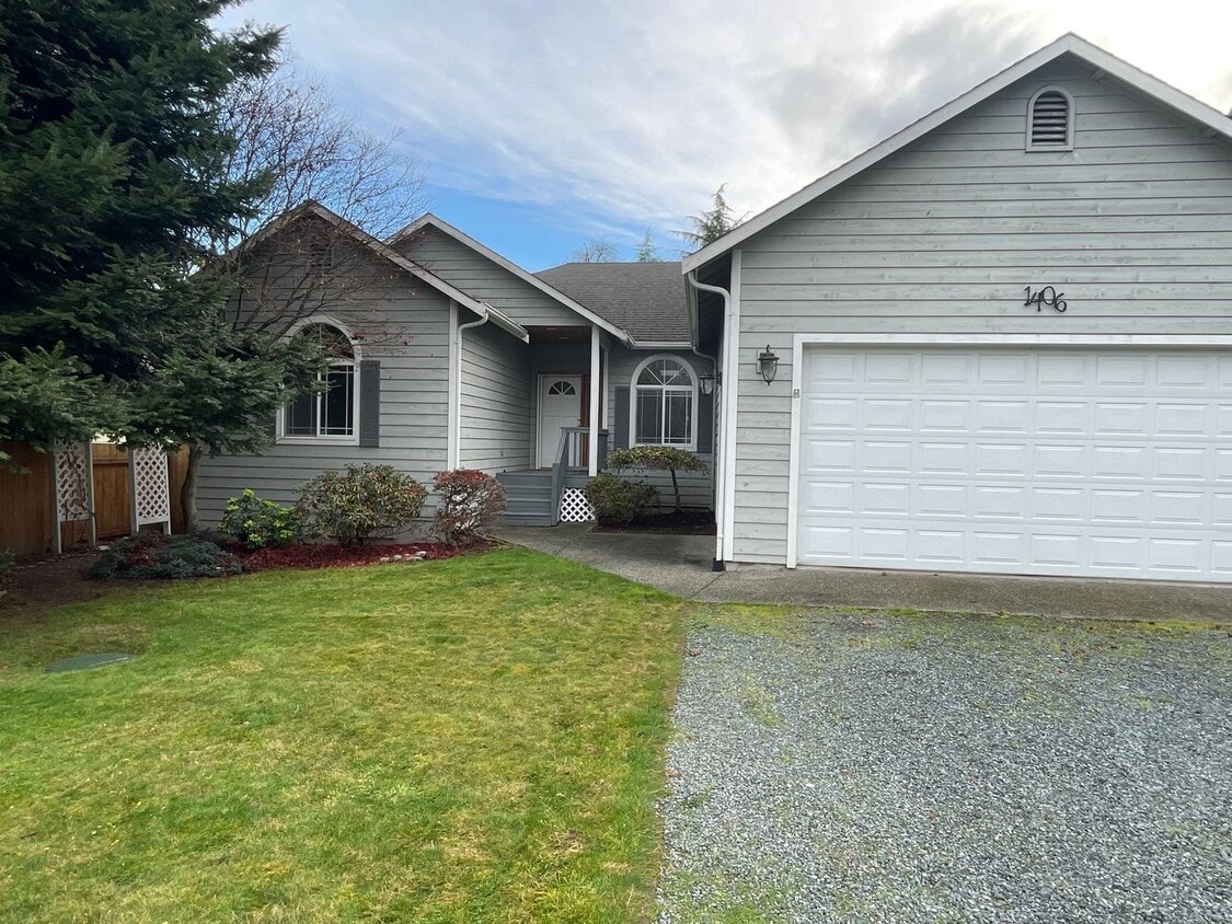 Foto principal - Lovely Home in Holmes Harbor with a Short Term Lease!