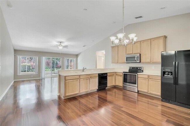 Foto del edificio - 119 Lake Darby Pl